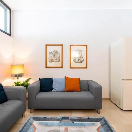 2 Bedrooms Penthouse In The City Center Bari Exterior foto