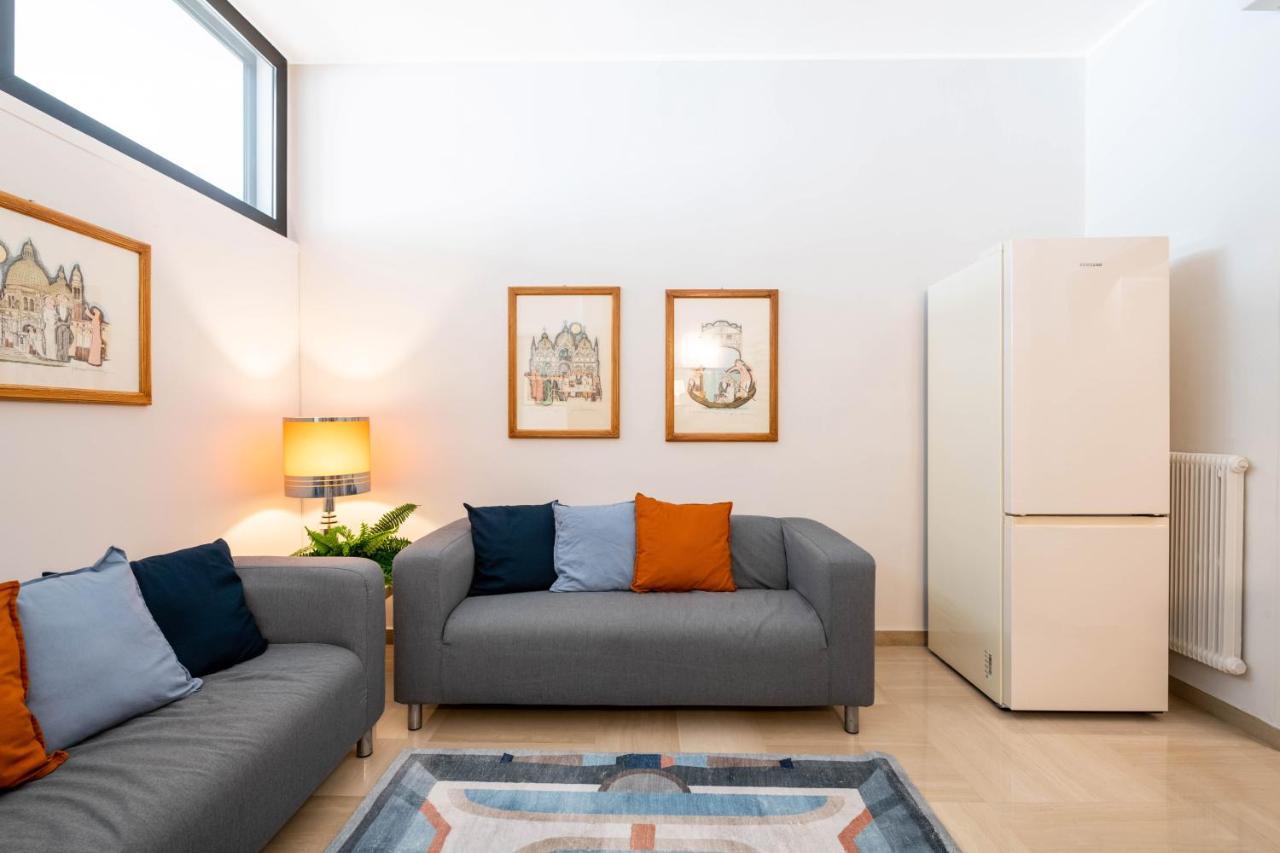 2 Bedrooms Penthouse In The Center Apartamento